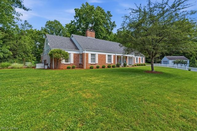 1100 46th Street, Vienna, WV 26105