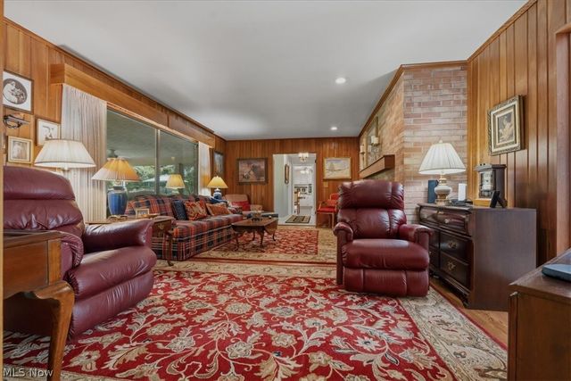 1100 46th Street, Vienna, WV 26105