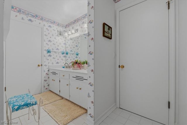 1100 46th Street, Vienna, WV 26105