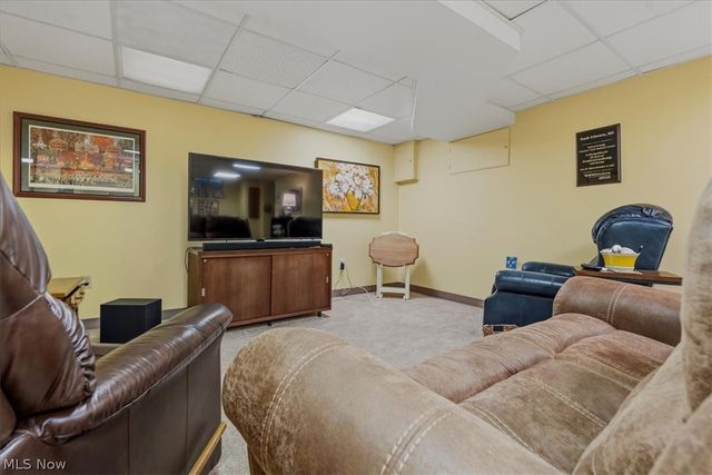 1100 46th Street, Vienna, WV 26105