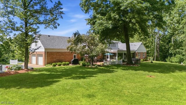 1100 46th Street, Vienna, WV 26105