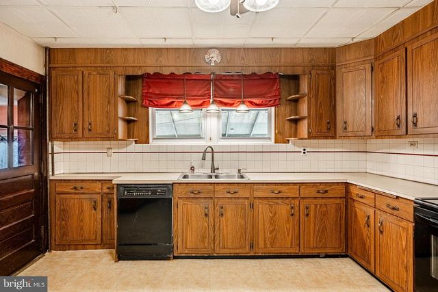 1305-1307 E RIDGE PIKE, Plymouth Meeting, PA 19462