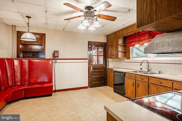 1305-1307 E RIDGE PIKE, Plymouth Meeting, PA 19462