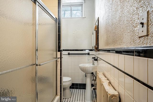 1305-1307 E RIDGE PIKE, Plymouth Meeting, PA 19462