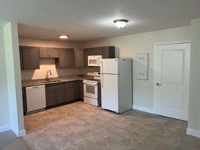 68 B Spring Street B5, Mansfield, MA 02048