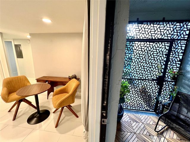 1 LAKE HOLLINGSWORTH DRIVE 1, Lakeland, FL 33803