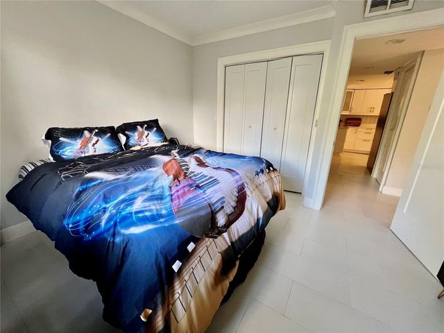 1 LAKE HOLLINGSWORTH DRIVE 1, Lakeland, FL 33803