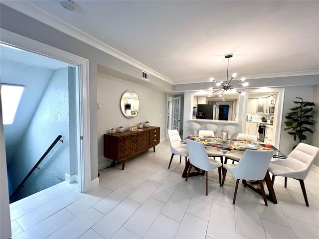 1 LAKE HOLLINGSWORTH DRIVE 1, Lakeland, FL 33803