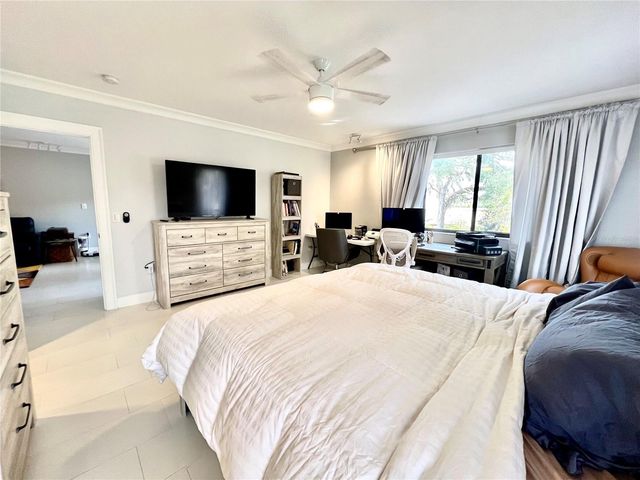 1 LAKE HOLLINGSWORTH DRIVE 1, Lakeland, FL 33803