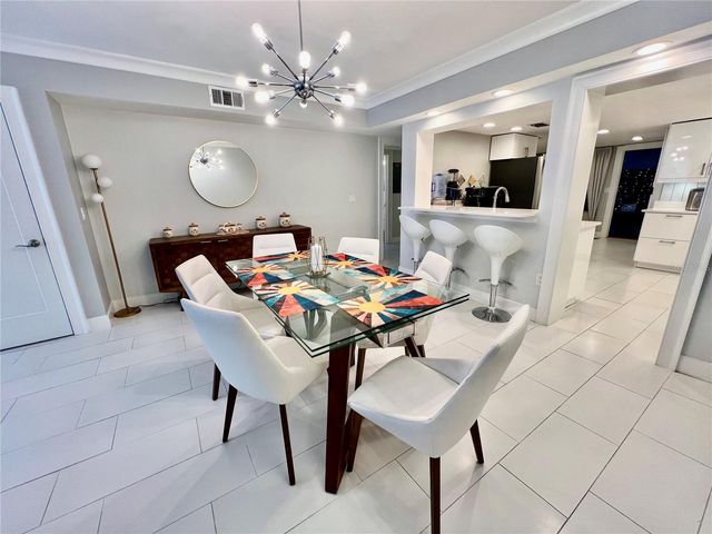 1 LAKE HOLLINGSWORTH DRIVE 1, Lakeland, FL 33803