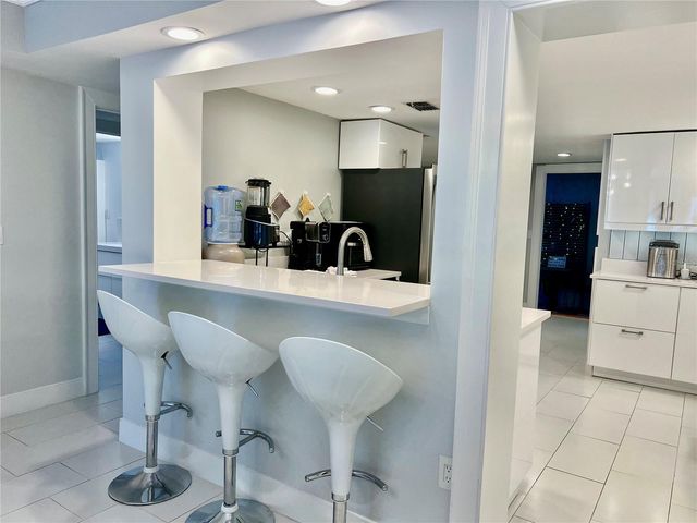 1 LAKE HOLLINGSWORTH DRIVE 1, Lakeland, FL 33803