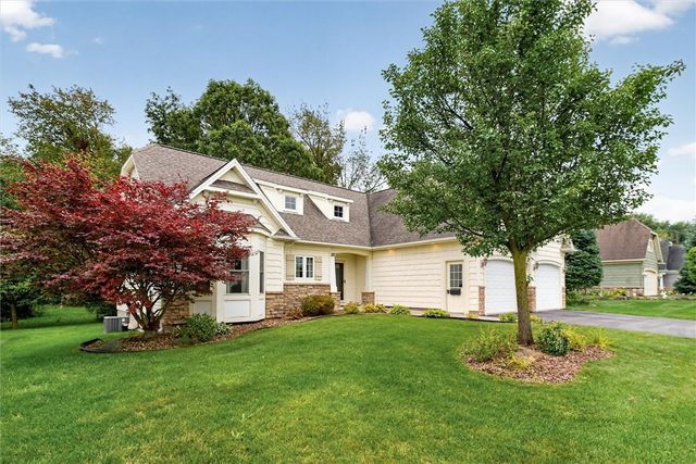 28 Kingsford Lane, Ogden, NY 14559