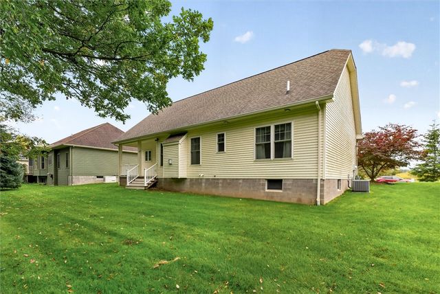 28 Kingsford Lane, Ogden, NY 14559