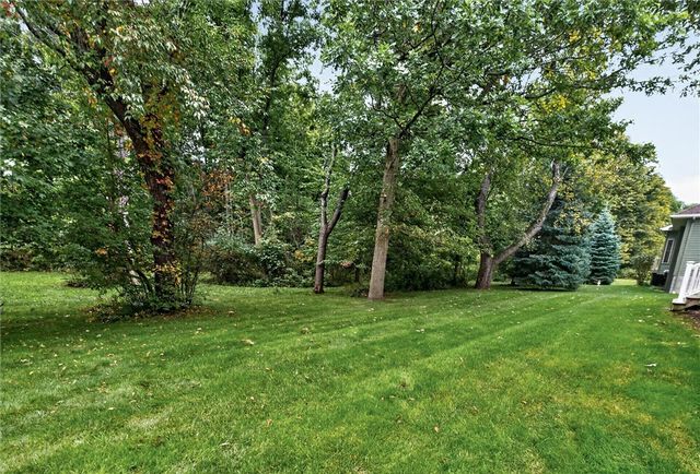 28 Kingsford Lane, Ogden, NY 14559
