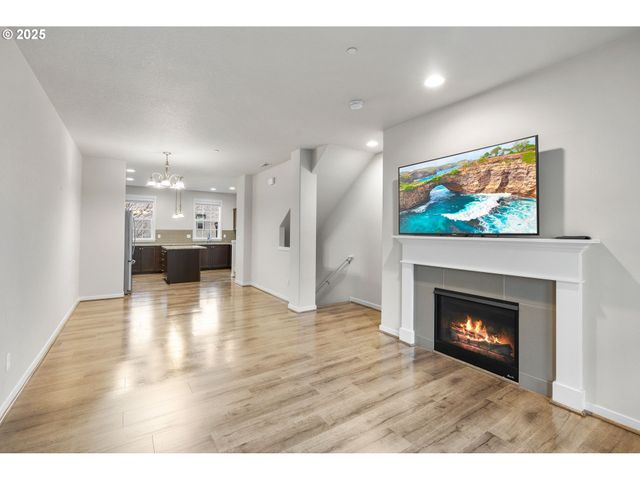 28668 Sw PARIS Ave, Wilsonville, OR 97070