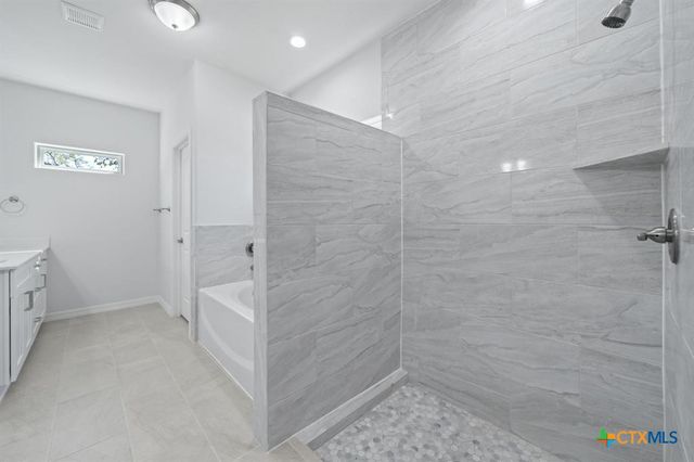 503 E 2nd Street, Elgin, TX 78621