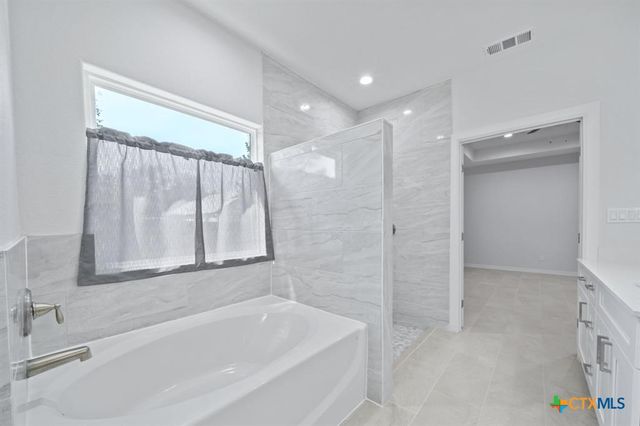 503 E 2nd Street, Elgin, TX 78621