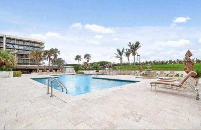 3440 S Ocean Boulevard S 208, Palm Beach, FL 33480