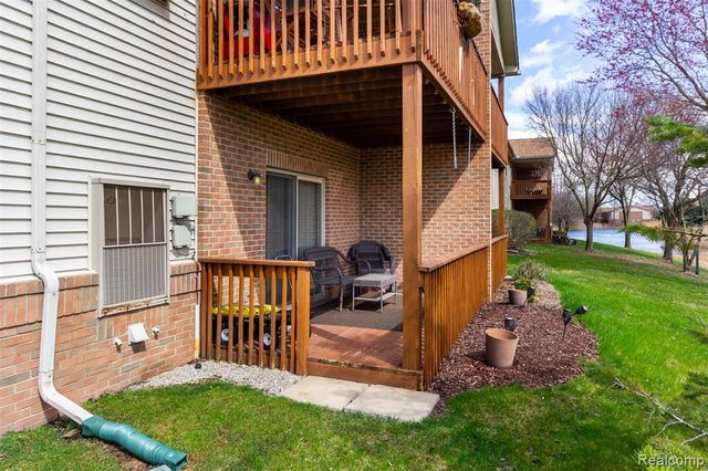 9747 Wildflower Court, Van Buren, MI 48111