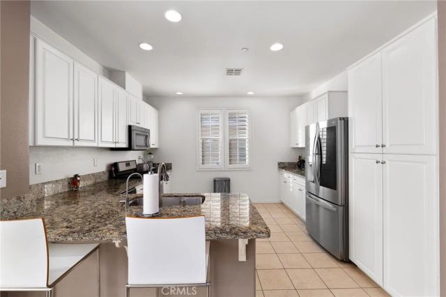 6064 Snapdragon, Eastvale, CA 92880