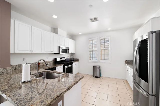 6064 Snapdragon, Eastvale, CA 92880