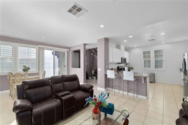 6064 Snapdragon, Eastvale, CA 92880