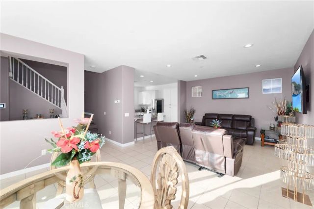 6064 Snapdragon, Eastvale, CA 92880