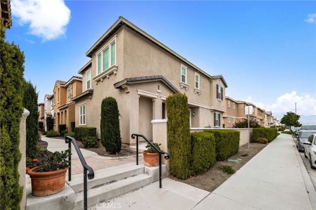 6064 Snapdragon, Eastvale, CA 92880