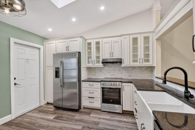 5423 Palm Springs Lane B, Boynton Beach, FL 33437