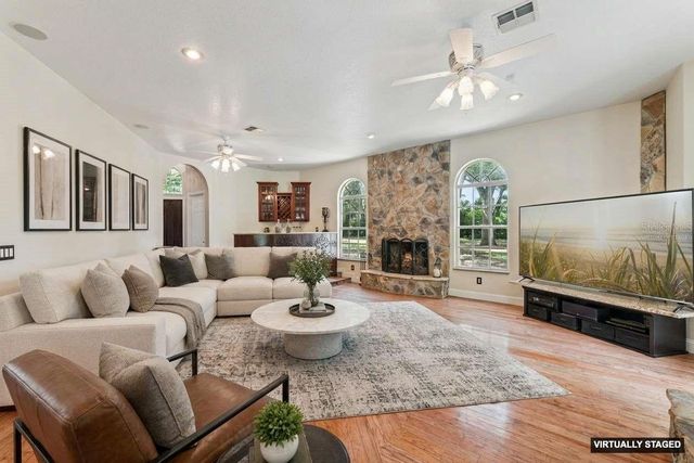 4275 ROUND LAKE ROAD, Apopka, FL 32712