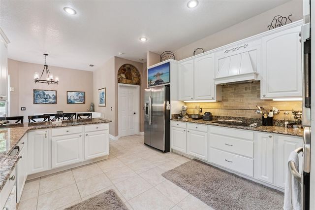 4275 ROUND LAKE ROAD, Apopka, FL 32712