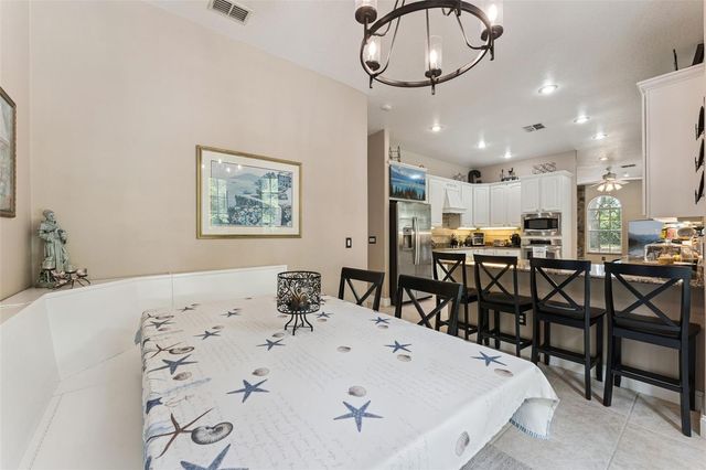 4275 ROUND LAKE ROAD, Apopka, FL 32712