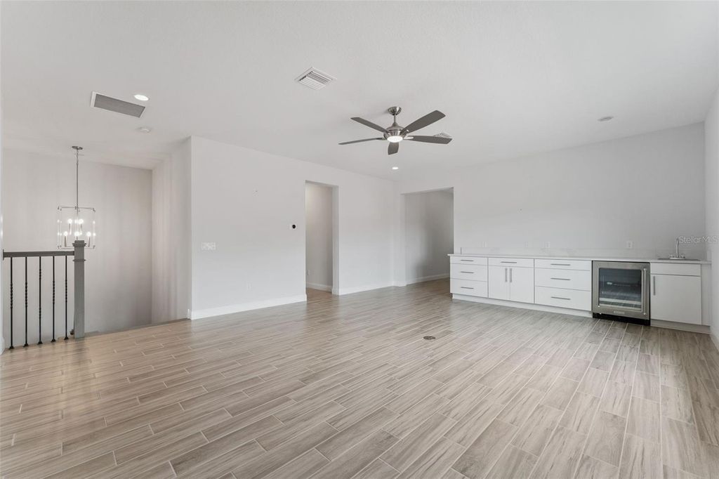 Image 12 of property listing at 10763 ROYAL CYPRESS WAY, Orlando, FL 32836