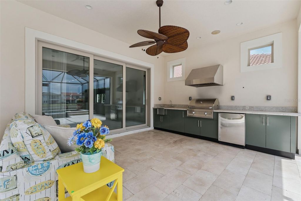 Image 31 of property listing at 10763 ROYAL CYPRESS WAY, Orlando, FL 32836