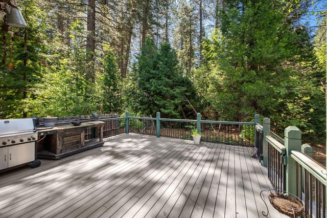 2641 Pine Dr, Arnold, CA 95223