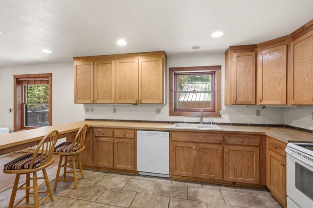 2641 Pine Dr, Arnold, CA 95223