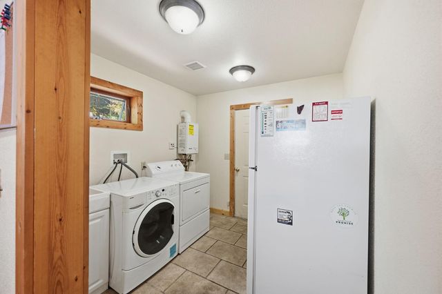 2641 Pine Dr, Arnold, CA 95223