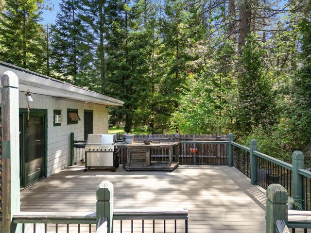 2641 Pine Dr, Arnold, CA 95223