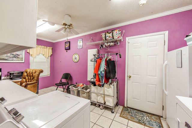 613 Walker Dr, Houma, LA 70364