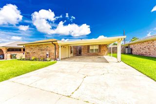 613 Walker Dr, Houma, LA 70364