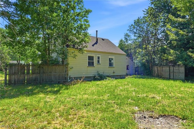 1620 Cedar Drive, Lorain, OH 44052