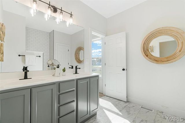 100 Fiddler's Close 100 STB, Washington, MO 63090