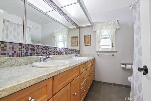 925 Maryhurst Drive, Claremont, CA 91711