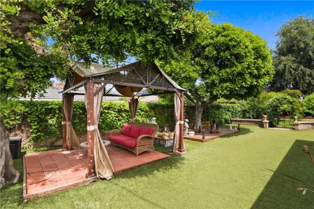 925 Maryhurst Drive, Claremont, CA 91711