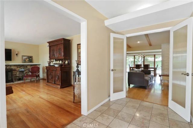 925 Maryhurst Drive, Claremont, CA 91711