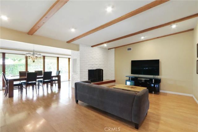 925 Maryhurst Drive, Claremont, CA 91711