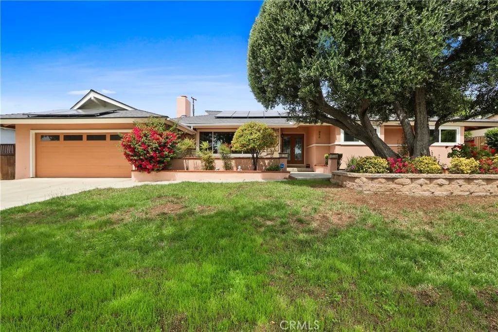 925 Maryhurst Drive, Claremont, CA 91711