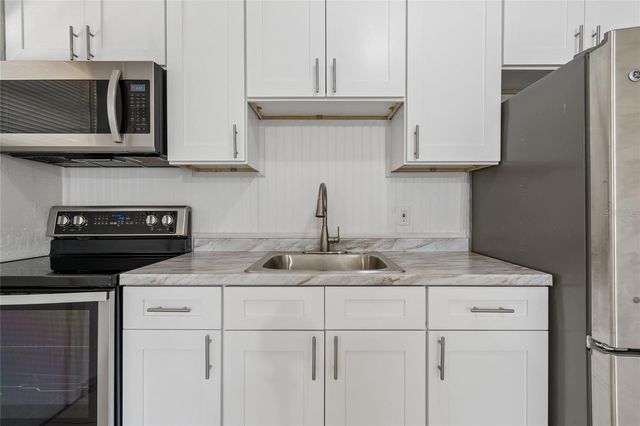 9801 N 11TH STREET, Tampa, FL 33612