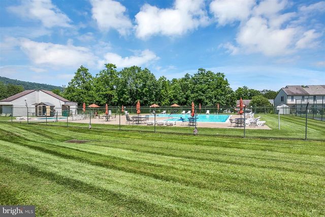 849 BRIAN DR, Enola, PA 17025