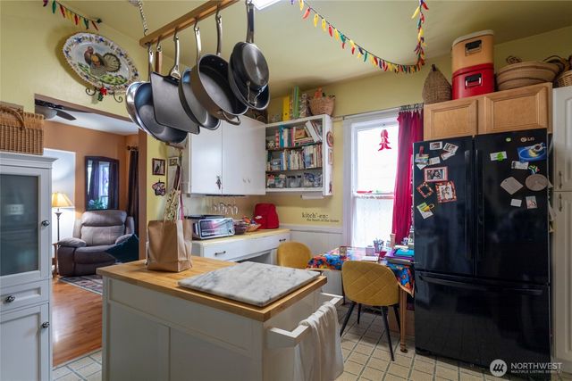 1418 S G Street, Tacoma, WA 98405
